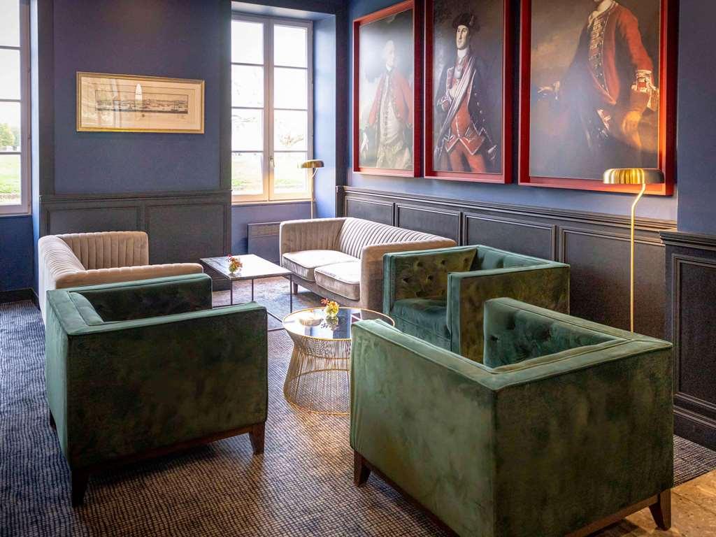 Mercure Rochefort La Corderie Royale Ресторан фото
