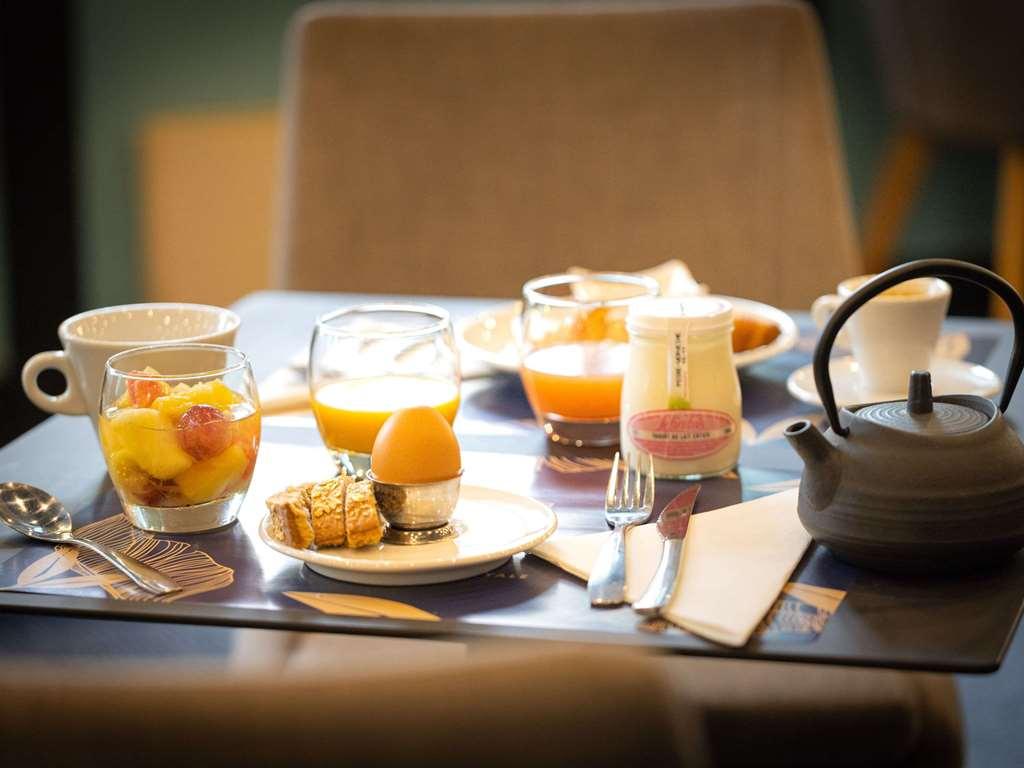 Mercure Rochefort La Corderie Royale Ресторан фото