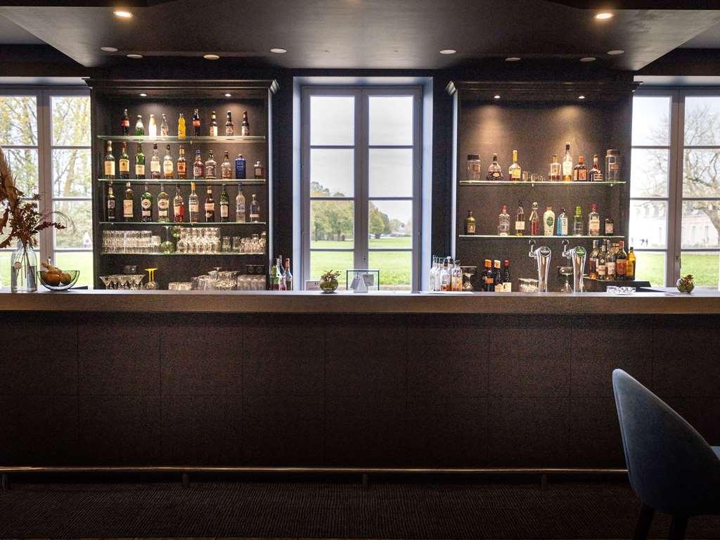 Mercure Rochefort La Corderie Royale Ресторан фото