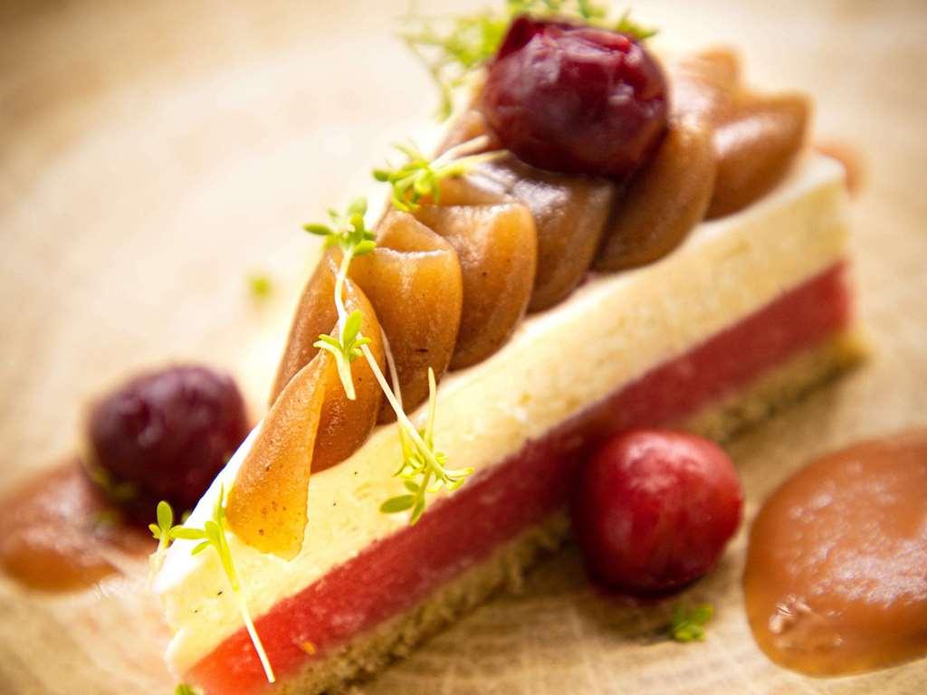 Mercure Rochefort La Corderie Royale Ресторан фото
